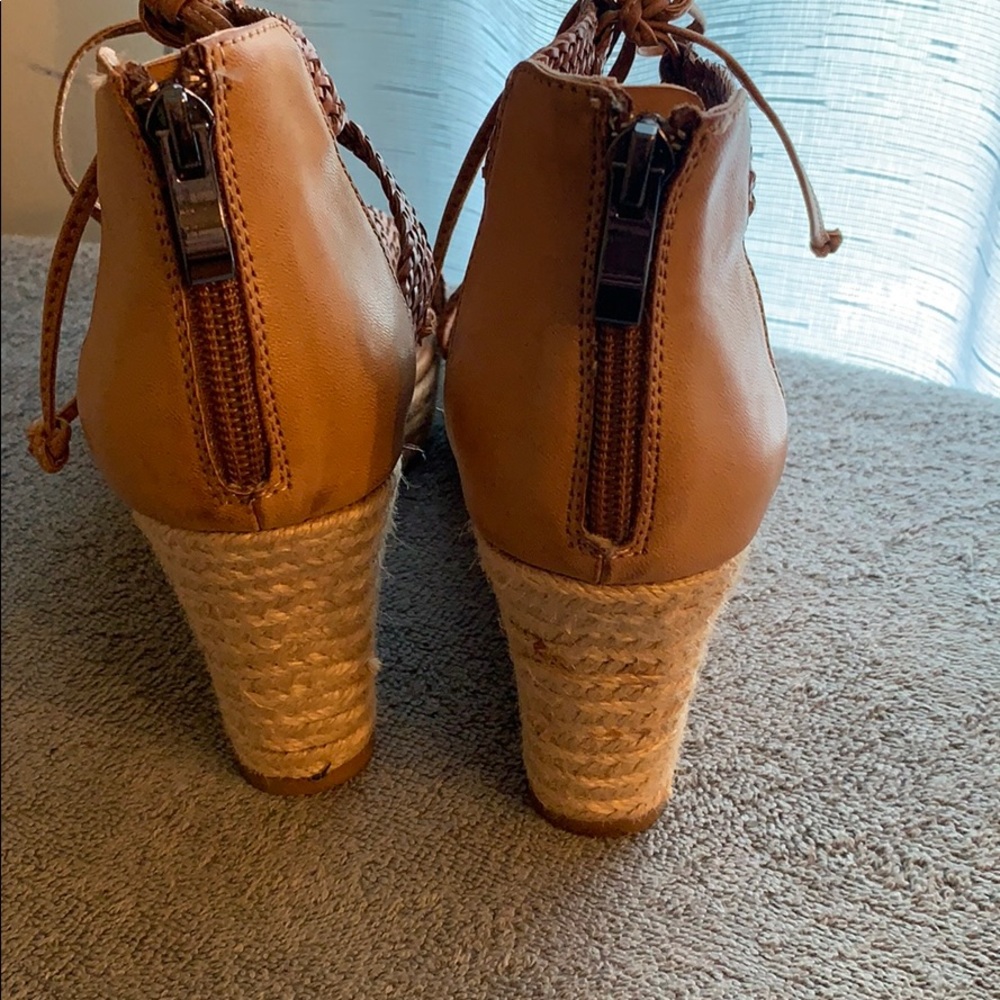 Shoes - Picture 2 of 7